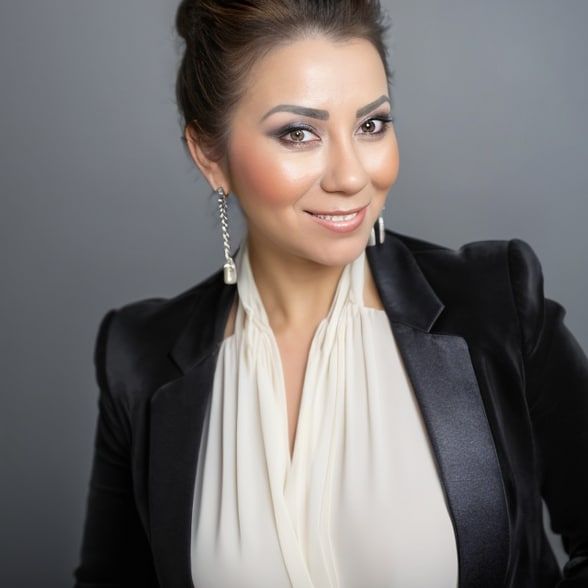 Land Listing Agent Photo