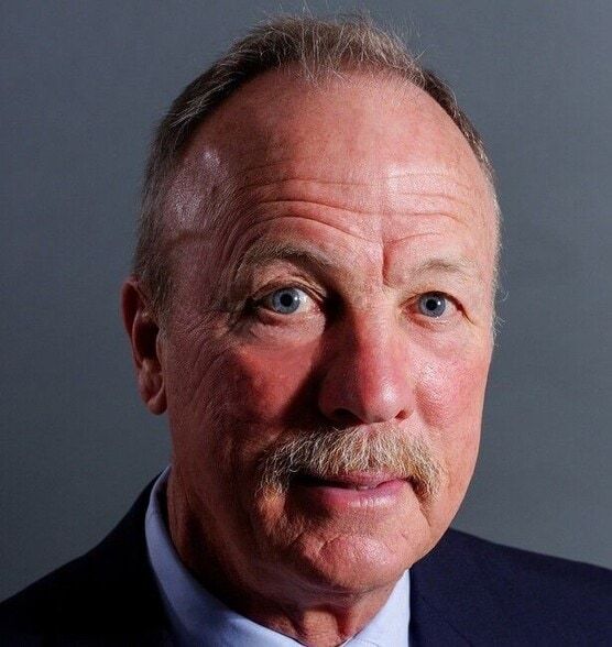 Land Listing Agent Photo