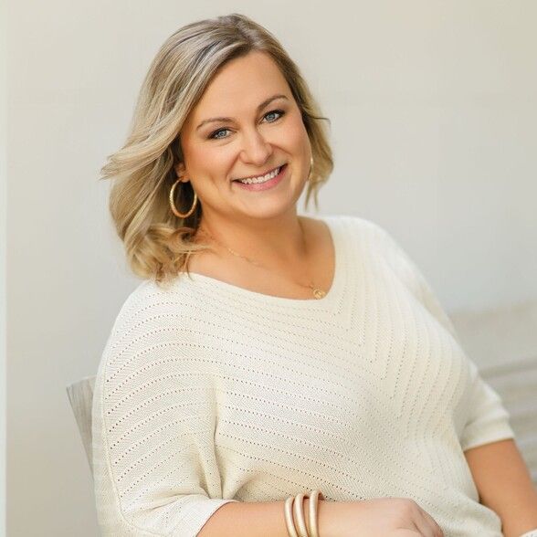 Land Listing Agent Photo