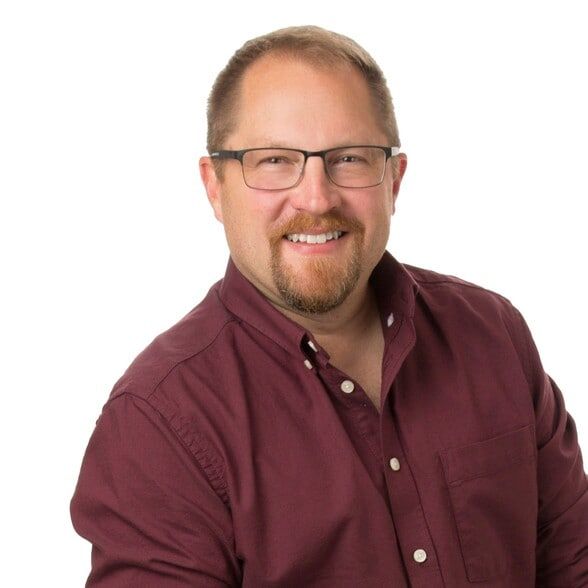 Land Listing Agent Photo