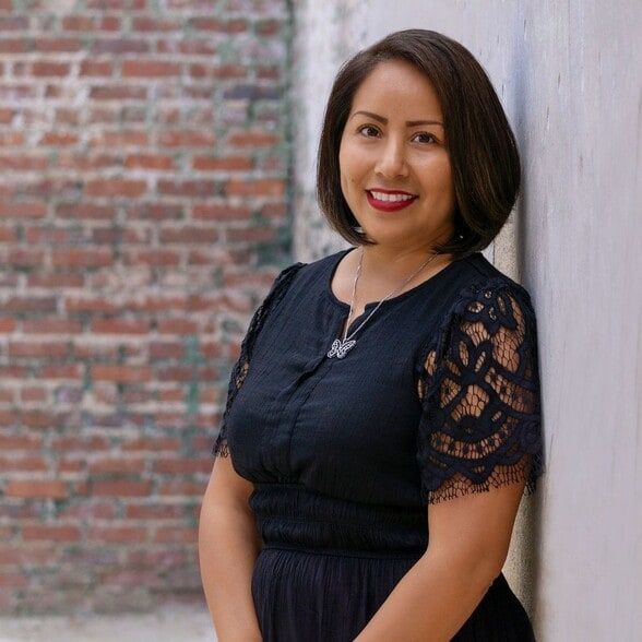 Land Listing Agent Photo