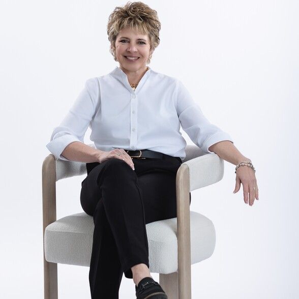 Land Listing Agent Photo