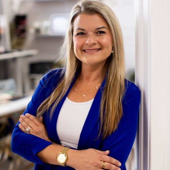 Land Listing Agent Photo