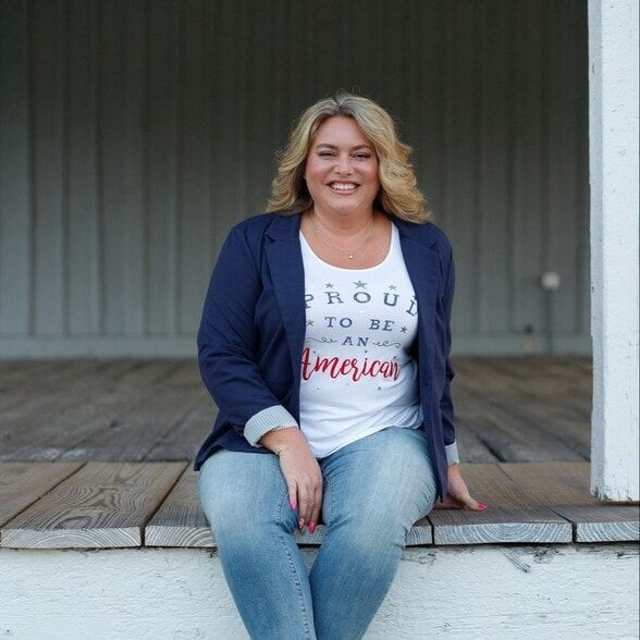 Land Listing Agent Photo