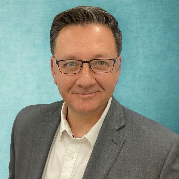 Land Listing Agent Photo