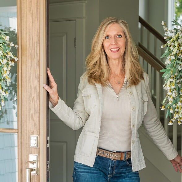 Land Listing Agent Photo