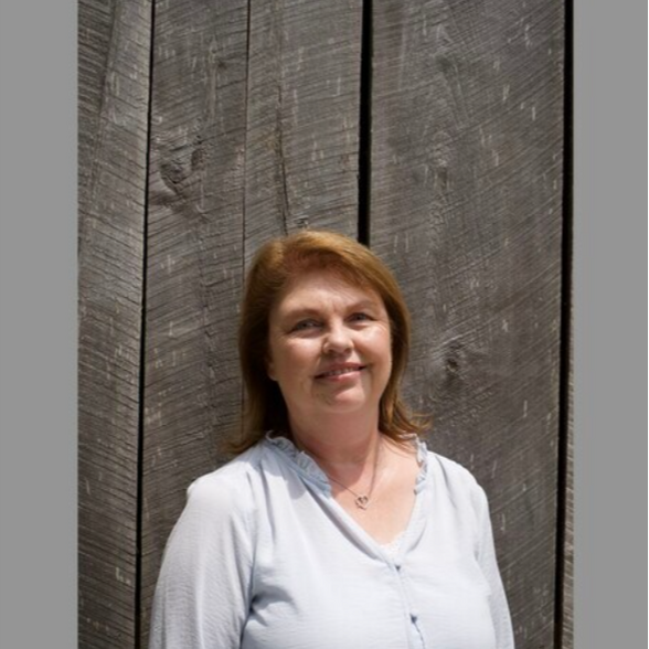 Land Listing Agent Photo