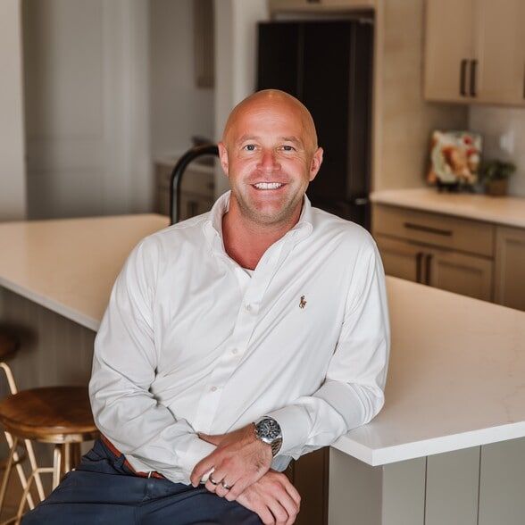 Land Listing Agent Photo