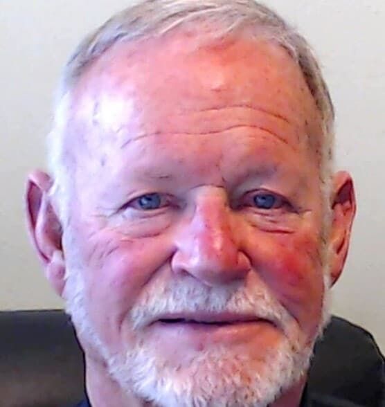 Land Listing Agent Photo