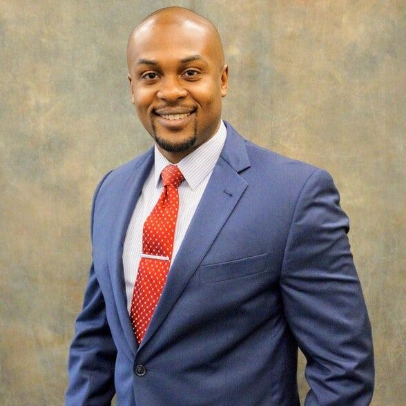 Land Listing Agent Photo