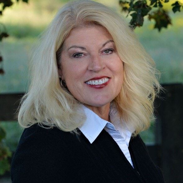 Land Listing Agent Photo