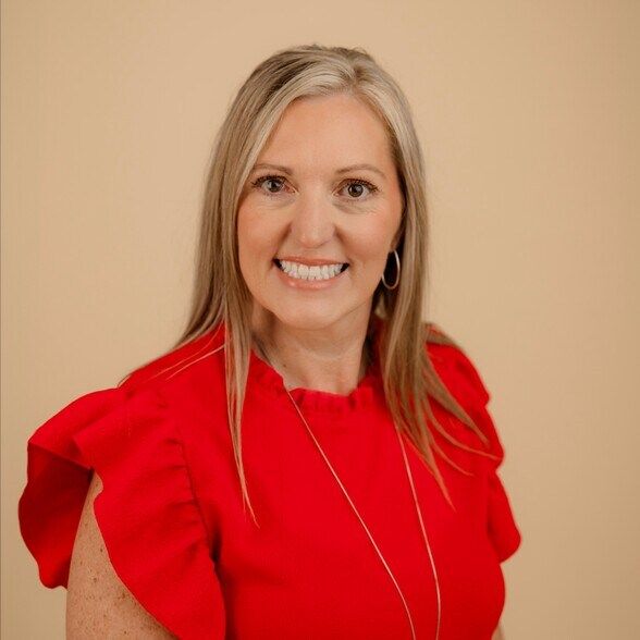 Land Listing Agent Photo