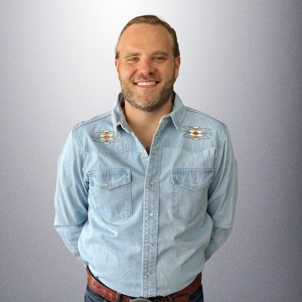 Land Listing Agent Photo