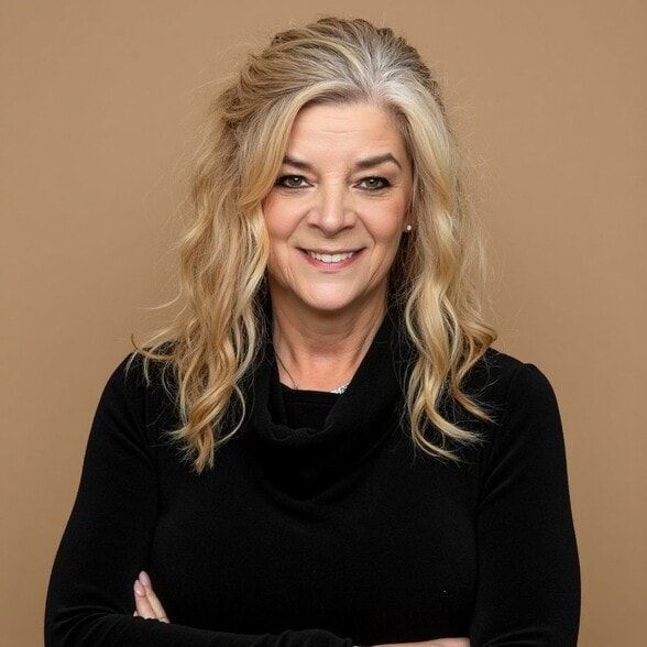 Land Listing Agent Photo