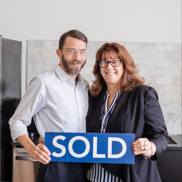 Land Listing Agent Photo