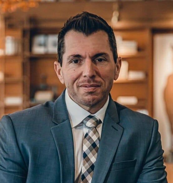 Land Listing Agent Photo