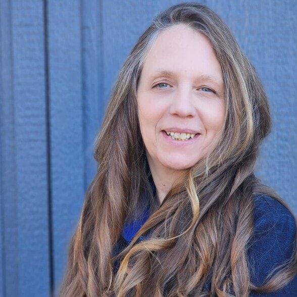 Land Listing Agent Photo