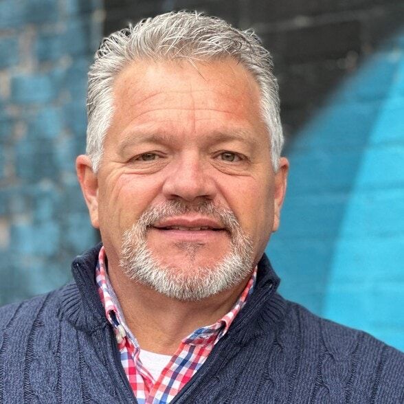 Land Listing Agent Photo