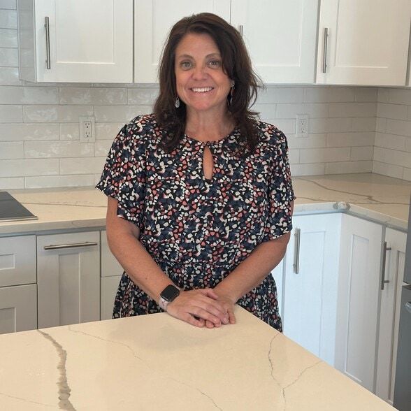 Land Listing Agent Photo