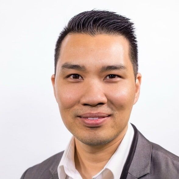 Land Listing Agent Photo