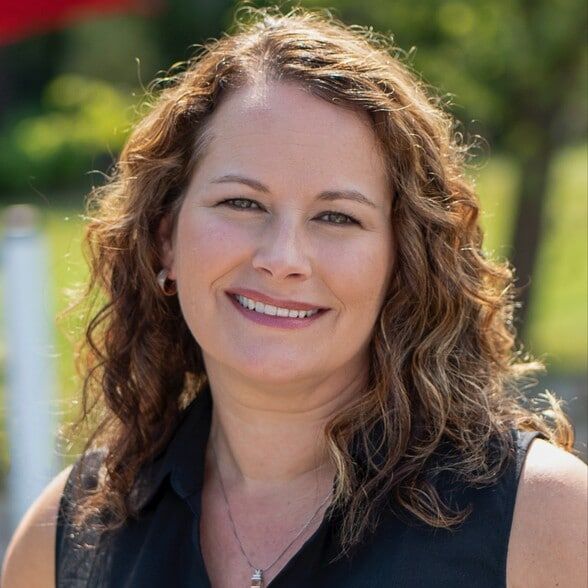 Land Listing Agent Photo