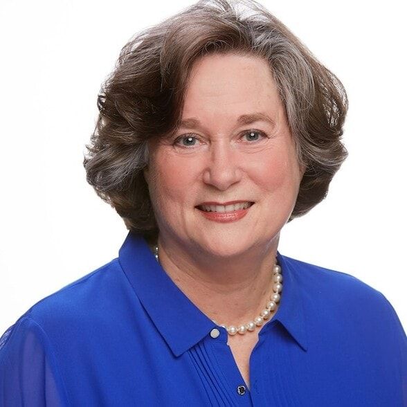 Land Listing Agent Photo