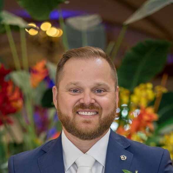 Land Listing Agent Photo