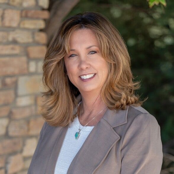 Land Listing Agent Photo