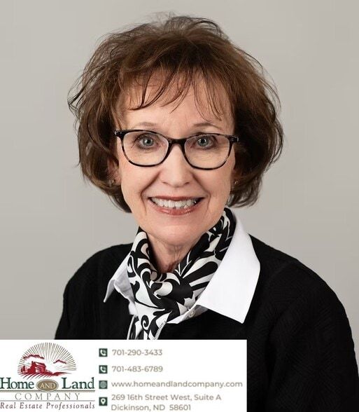 Land Listing Agent Photo