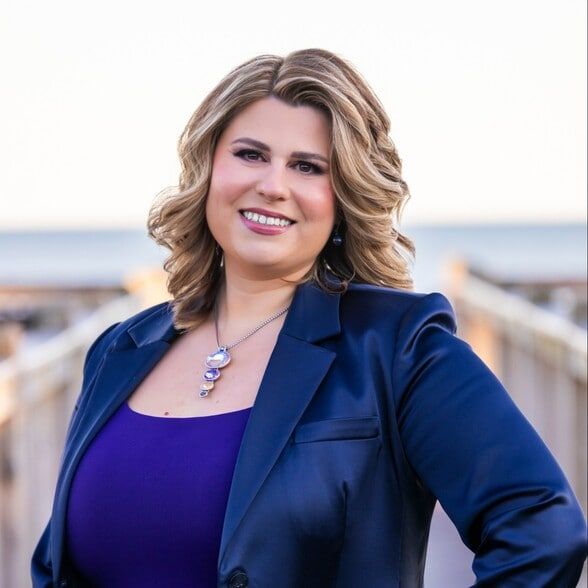 Land Listing Agent Photo