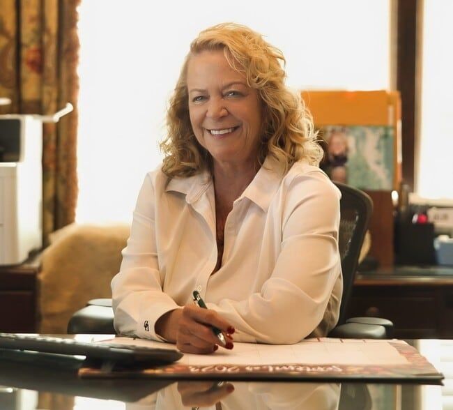 Land Listing Agent Photo