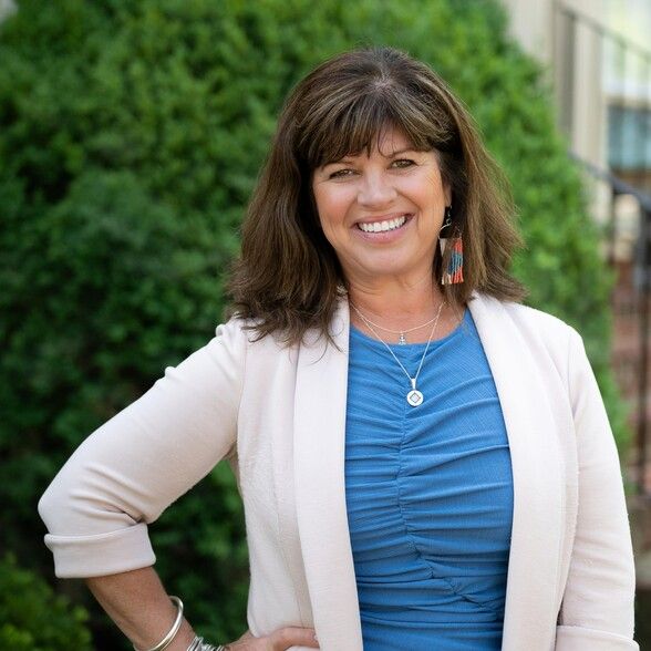 Land Listing Agent Photo