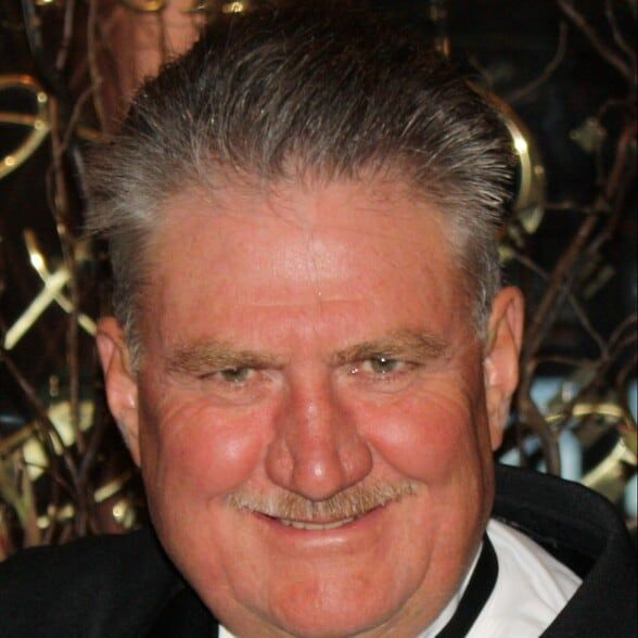 Land Listing Agent Photo