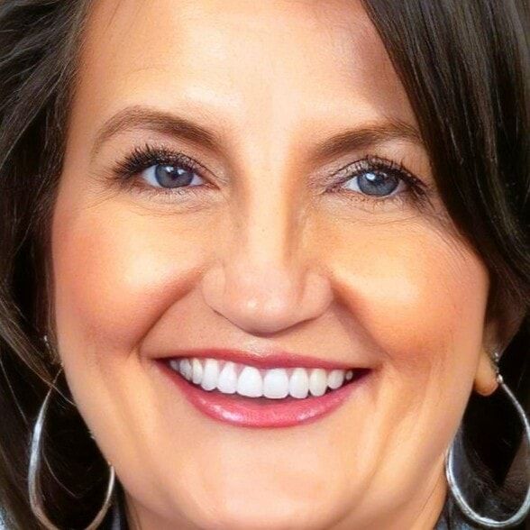 Land Listing Agent Photo