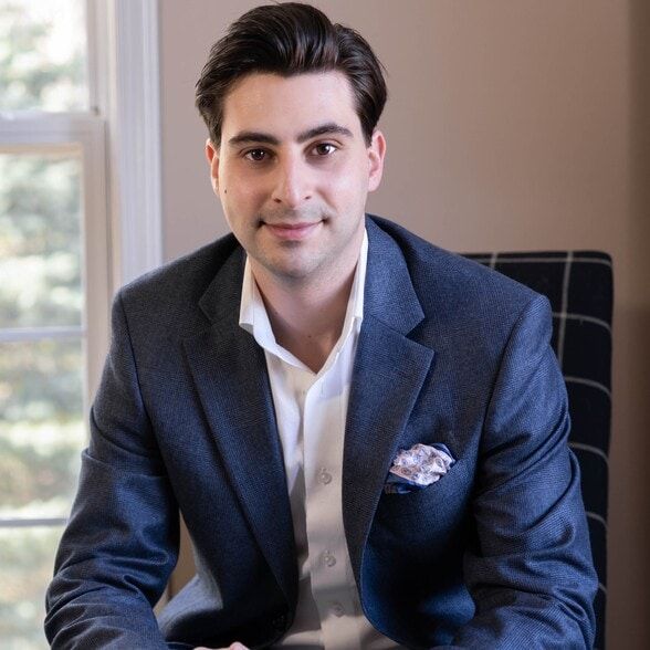 Land Listing Agent Photo