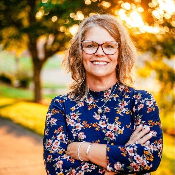 Land Listing Agent Photo