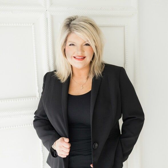 Land Listing Agent Photo