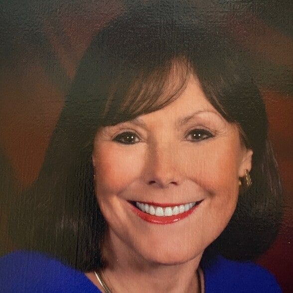 Land Listing Agent Photo