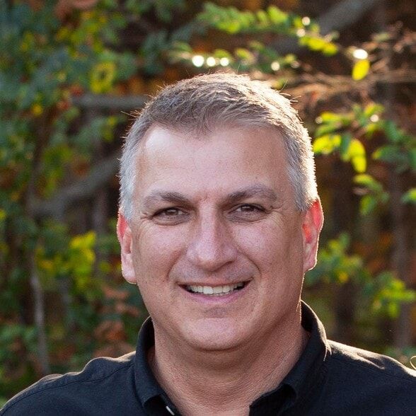 Land Listing Agent Photo