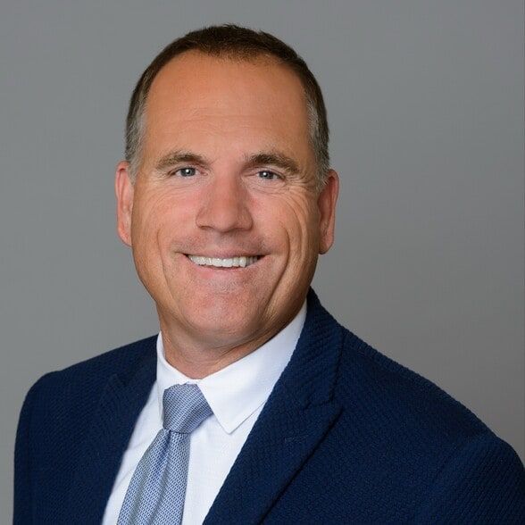 Land Listing Agent Photo