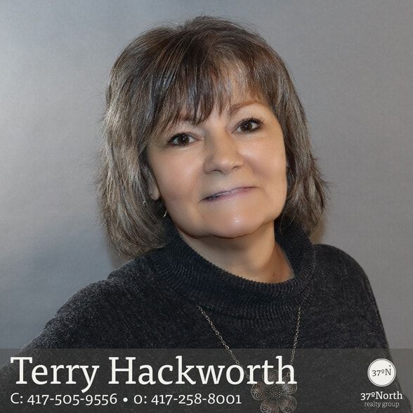 Land Listing Agent Photo