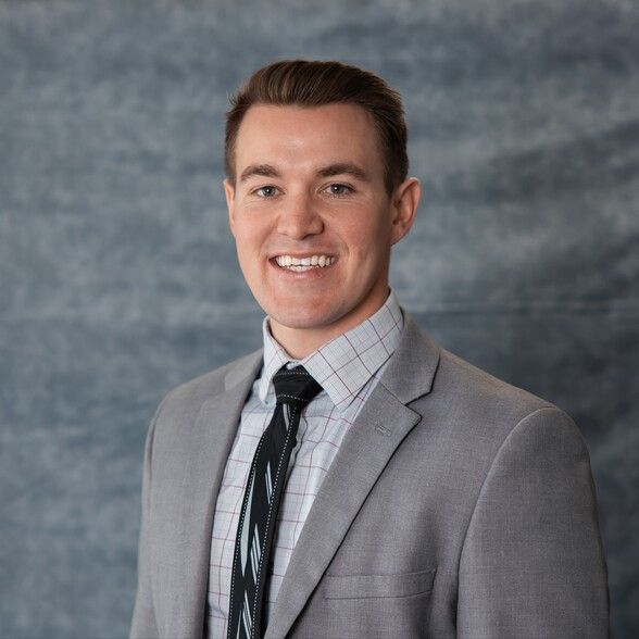 Land Listing Agent Photo