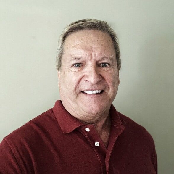 Land Listing Agent Photo