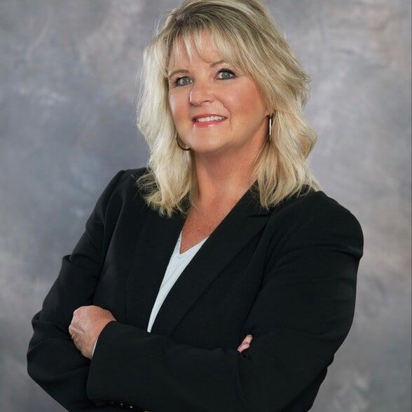 Land Listing Agent Photo