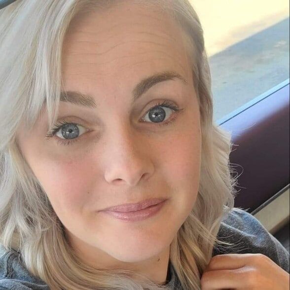 Land Listing Agent Photo