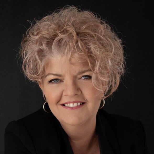 Land Listing Agent Photo