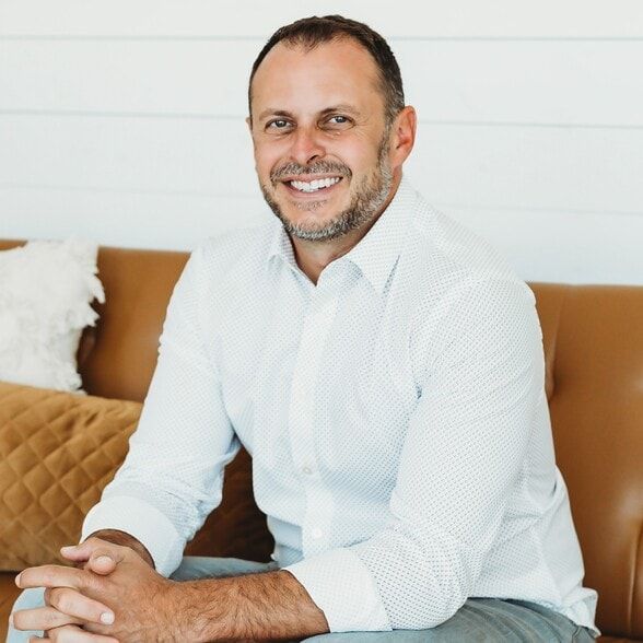 Land Listing Agent Photo