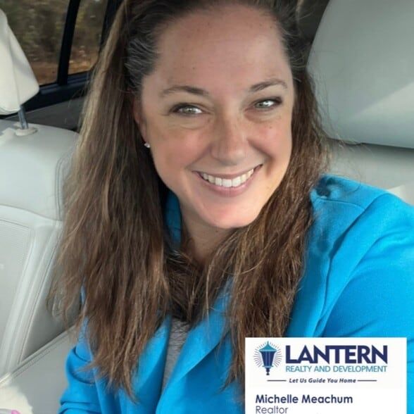 Land Listing Agent Photo