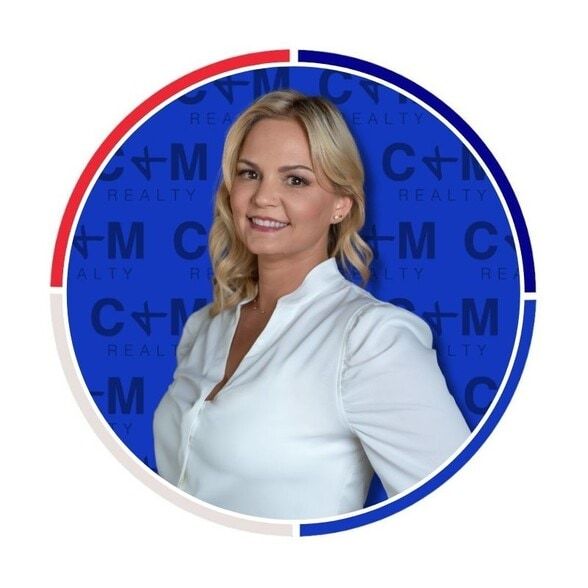 Land Listing Agent Photo