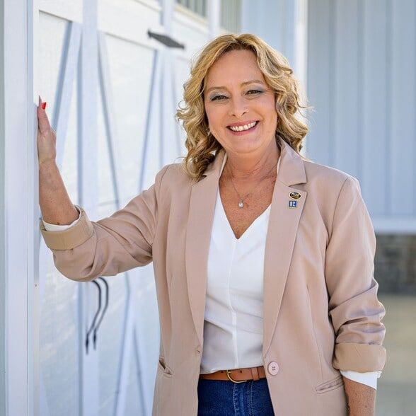 Land Listing Agent Photo